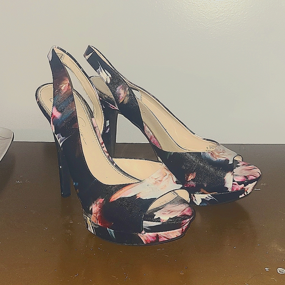 Size 9.5 Jessica Simpson heels